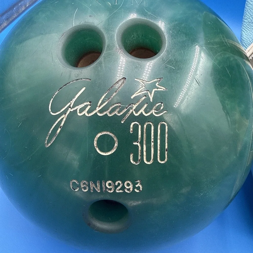 Vintage Retro Baby Blue Bowling Ball Bag and Ebonite Galaxie 300 10 Lbs
